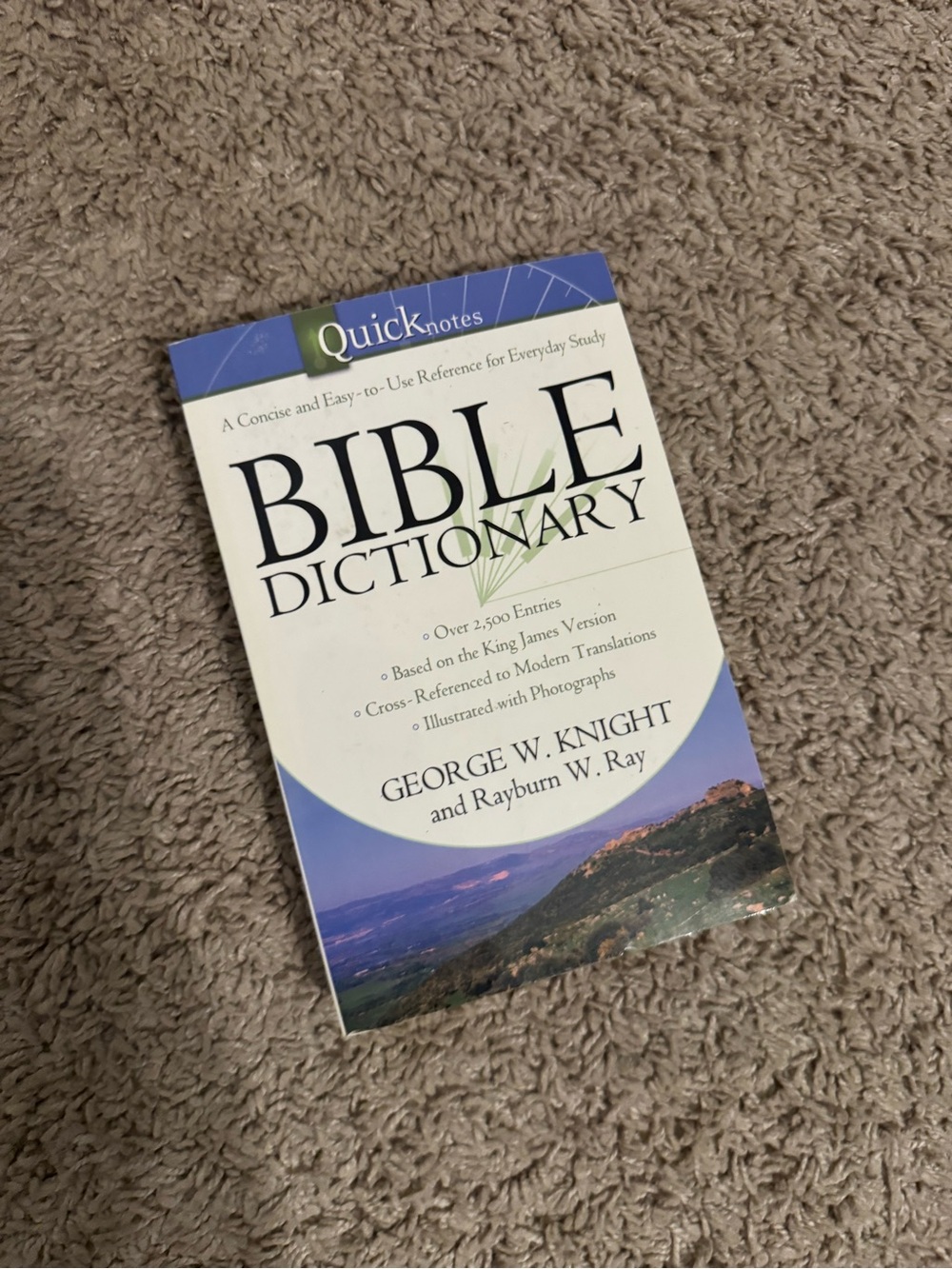 QuickNotes Bible Dictionary - White Cover with Blue & Green Accents